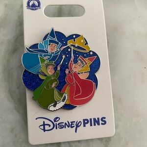 2025 Disney Parks Sleeping Beauty Fairies Flora Fauna Merrywesther Crown OE Pin